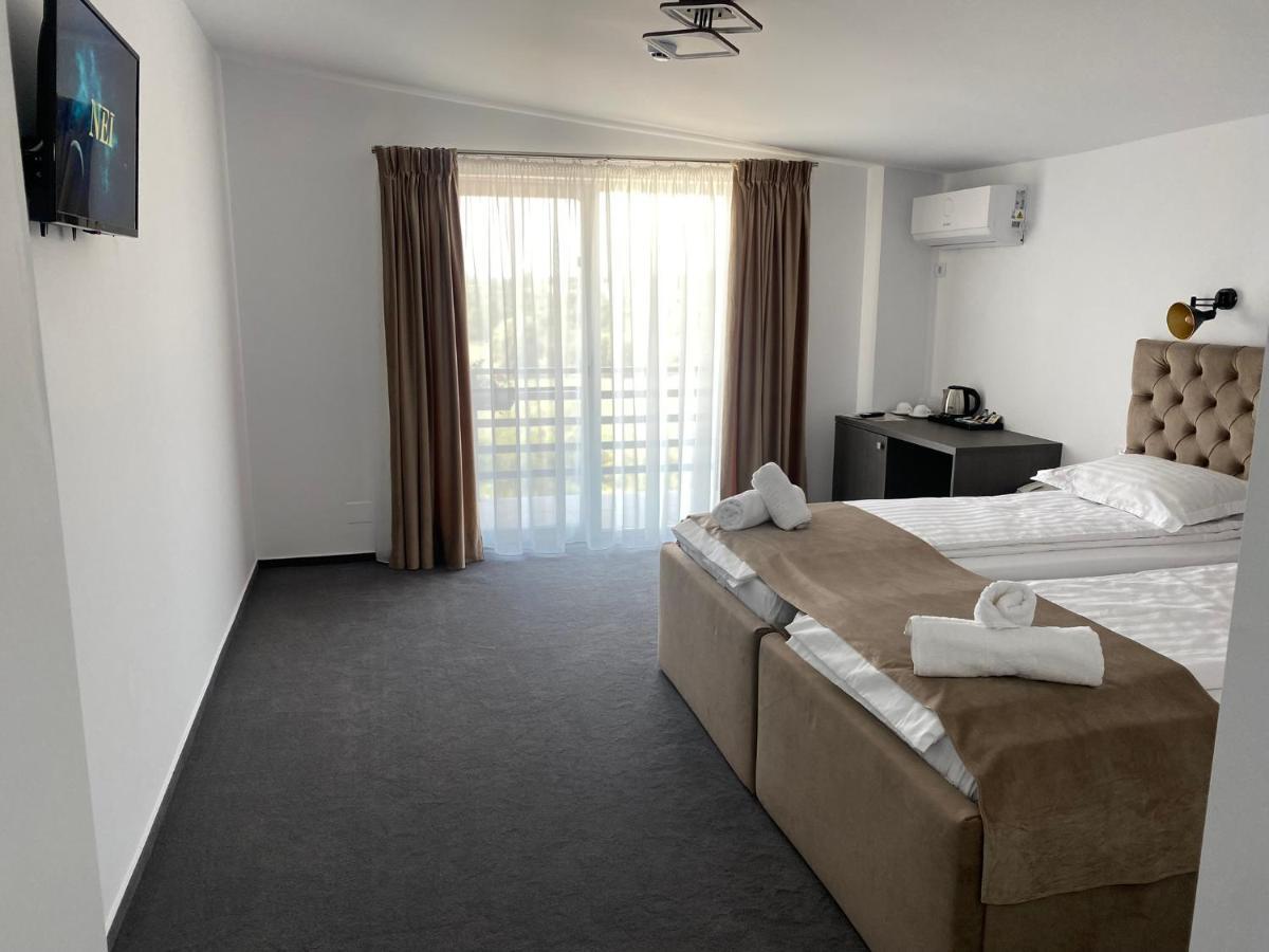 Hotel Maya Horezu Buitenkant foto
