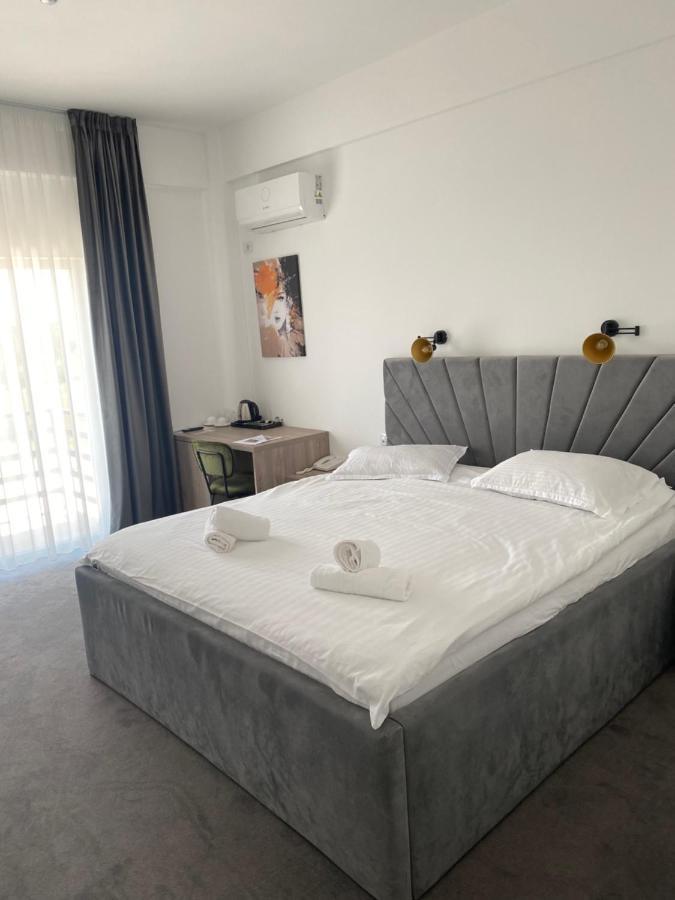 Hotel Maya Horezu Buitenkant foto