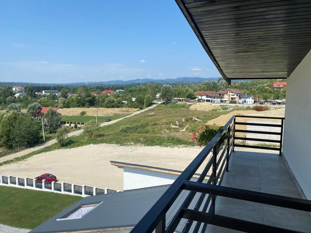 Hotel Maya Horezu Buitenkant foto