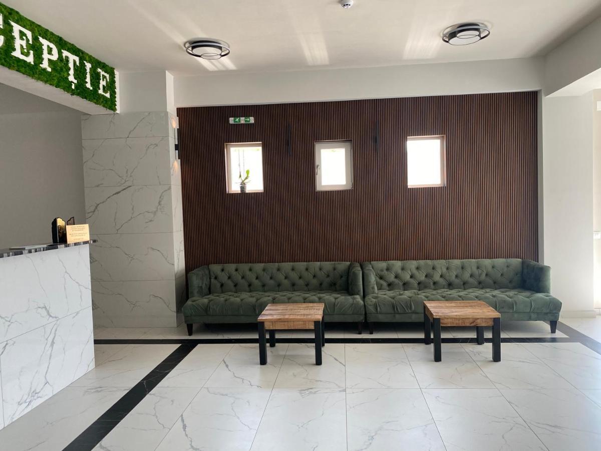 Hotel Maya Horezu Buitenkant foto